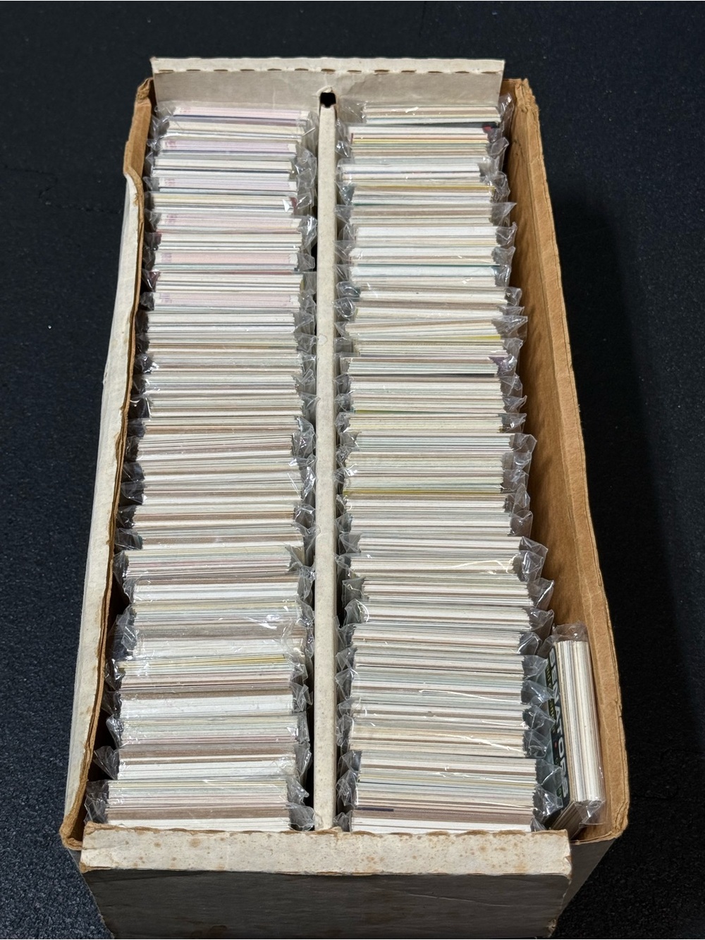Lot Of Mixed 1980s 1990s Baseball Cards
